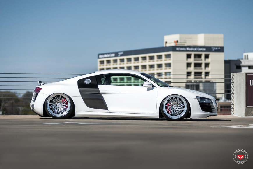 Audi R8   LC105T