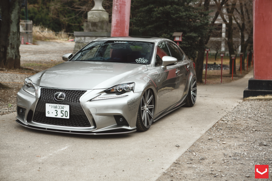 Lexus IS   CV4