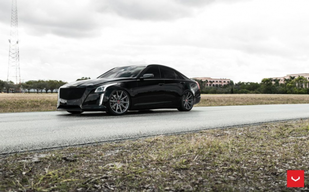 Cadillac CTS-V   Vossen VFS-10