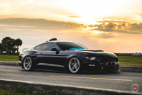   Vossen: Ford Mustang   Vossen LC102