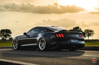   Vossen: Ford Mustang   Vossen LC102