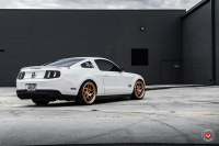 ���� ������� Vossen: Ford Mustang �� ������ Vossen LC-104T