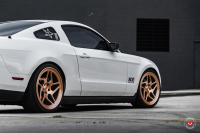   Vossen: Ford Mustang   Vossen LC-104T