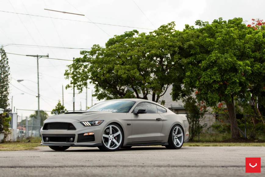 Ford Mustang   CV3-R