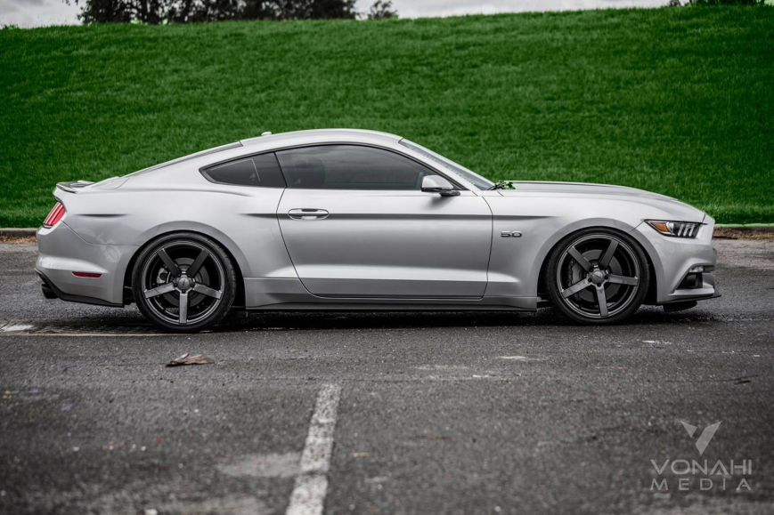 Ford Mustang   CV3-R