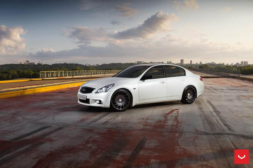 Infiniti G37   VLE1