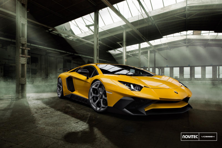 Lamborghini Aventador   
