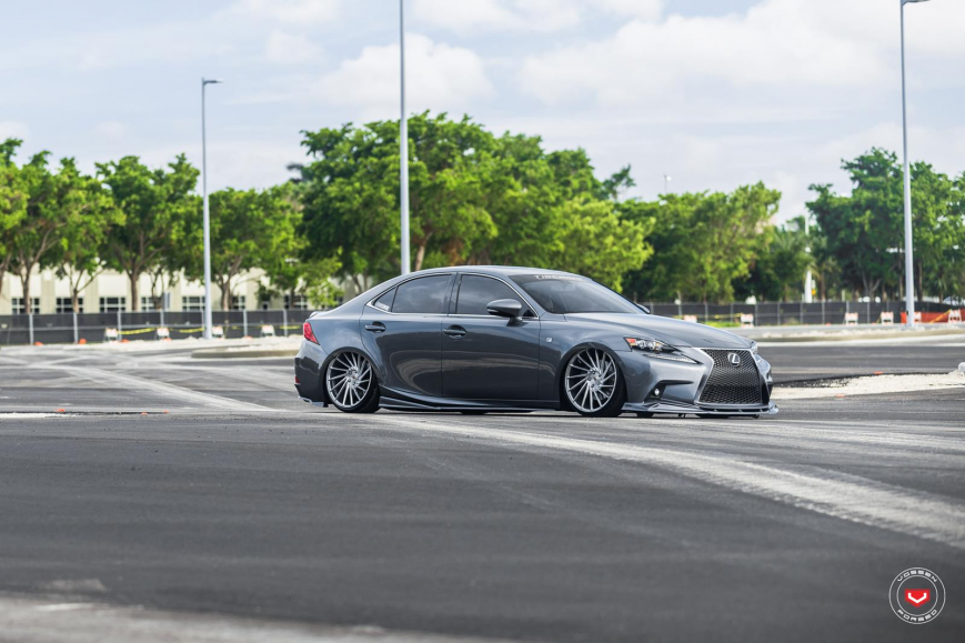 Lexus IS   VPS305T