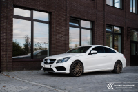   Vossen: Mercedes E-Class   Vossen VFS-2