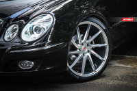 ���� ������� Vossen: Mercedes E-Class �� ������ Vossen VPS-310T