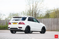   Vossen: Mercedes ML63   Vossen CV3R
