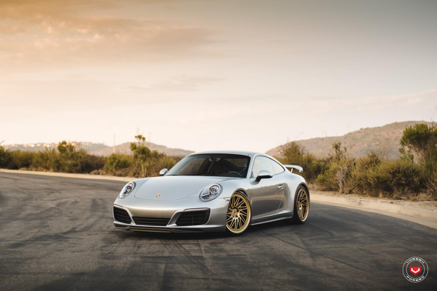 Porsche 911   LC105T