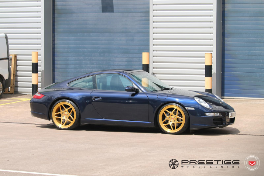 Porsche 911   LC104