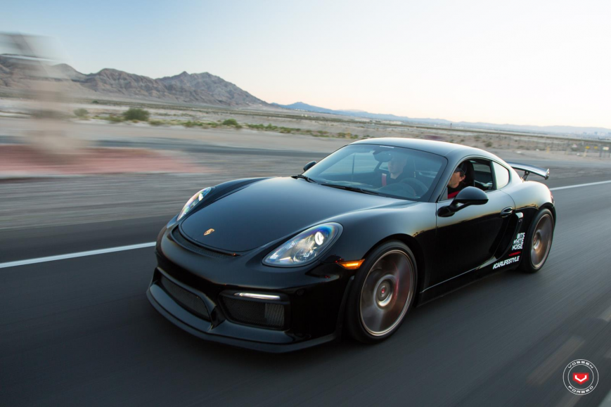 Porsche GT4   