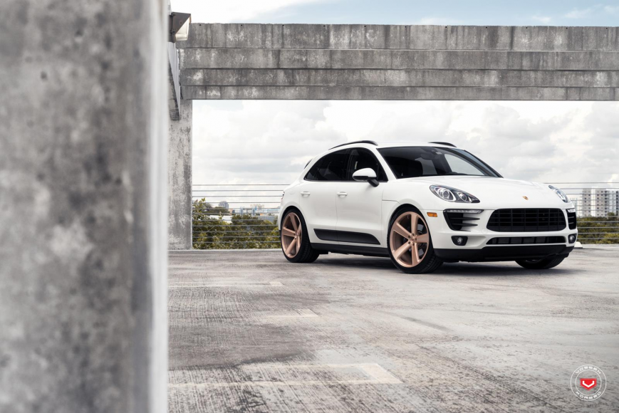 Porsche Macan   CG210