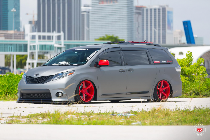 Toyota Sienna   VPS303