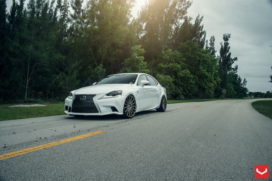 Lexus IS   VFS2