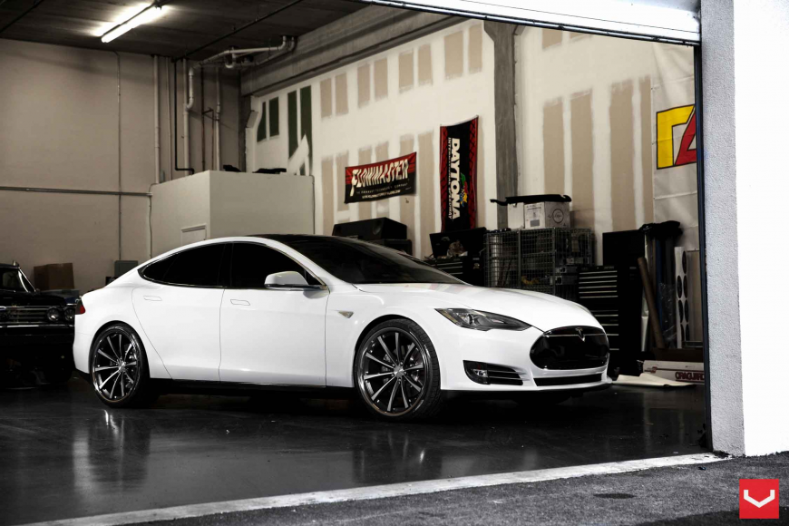 Tesla Model S   CV1