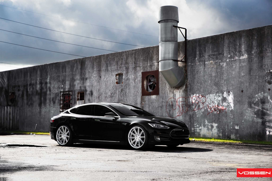 Tesla Model S   CV4