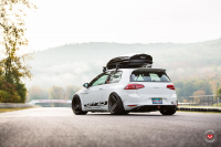   Vossen: VW Golf GTI   Vossen VPS-317